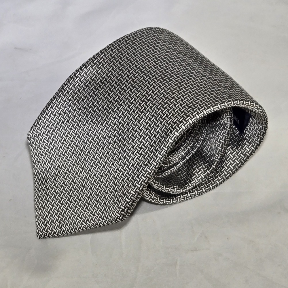 Vintage J.‎ Press Silk Tie Burlington Knot White Geometric 3.5" x 59"
